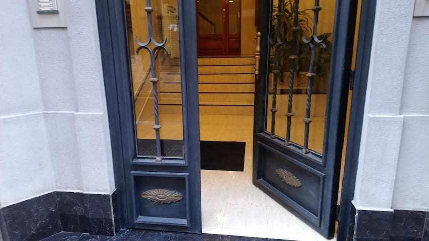 Deusto Piso Wifi Internet T V Y Garaje Apartment Bilbao Exterior photo